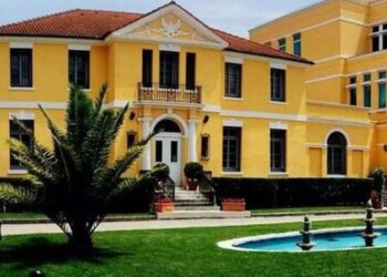 Ambasada amerikane në Tiranë njoftimim të rëndësishëm për vizat