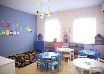 Shpopullim me ritme të larta në Shqipëri, bie ndjeshëm numri i fëmijëve të regjistruar në kopshte