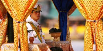 Avionë privatë, anije e qindra makina luksoze, ky është mbreti më i pasur në botë