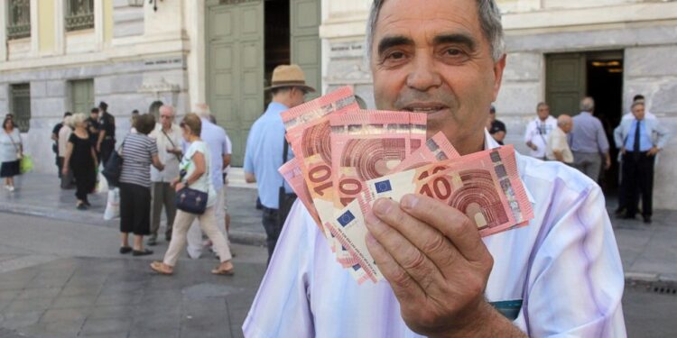 Greqia bën gati paketën e madhe të ndihmës financiare