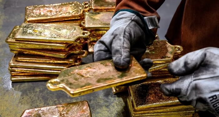 Si kurrë më parë, çmimi i arit thyen rekord historik