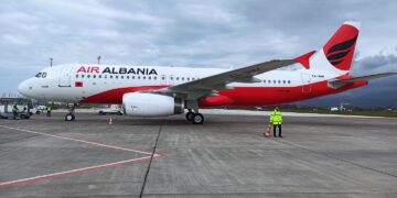 Amerikanët padisin Air Albania-n në gjykatën angleze: “Ndërpreu pagesën e qirasë në mars, po na mban avionin me forcë”