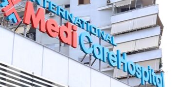EMRAT/ “Internacional Medicare Hospital” nuk deklaroi 1 mln euro fitime, përdorte produkte të ndaluara, në pranga administratori e shpallen në kërkim 2 aksionerët