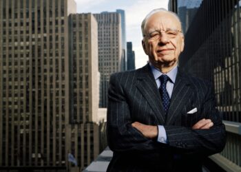 Me 3.3 miliardë dollarë, Rupert Murdoch nxjerr nga trashëgimia familjarët e tjerë dhe ia trashëgon djalit perandorinë mediatike