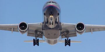 A janë më të sigurt avionët me 4 motorë se ata me 2 motorë? Çfarë thonë statistikat