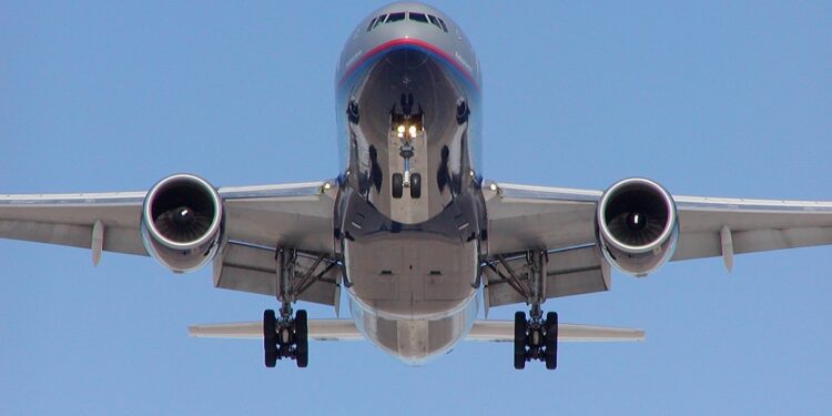 A janë më të sigurt avionët me 4 motorë se ata me 2 motorë? Çfarë thonë statistikat