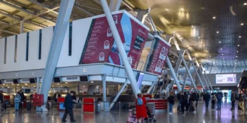 TIA shënon rekordin e radhës, 8 106 fluturime dhe mbi 1.4 milionë pasagjerë gjatë gushtit