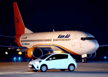 U fsheh te rrotat e avionit, udhëtimi i frikshëm i 13 vjeçarit nga Kabuli drejt Indisë