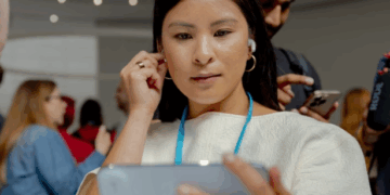 Apple prezanton kufjet  e reja AirPods Pro 3, zbulohen risitë