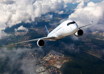Numri i pasagjerëve do të trefishohet deri në 2050, industria e aviacionit civil përballë sfidave të mëdha