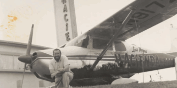 Historia e fluturimit më të gjatë në botë, avioni qëndroi 64 ditë në ajër