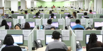 Pasojat e punës në Call center, 60% e të rinjve shfaqin probleme me shtyllën kurizore