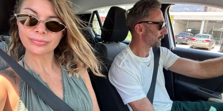 Turistja australiane rrëfen eksperiencën: Të udhëtosh me makinë në Shqipëri kërkon guxim