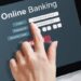 Shqipëria ende larg standardeve europiane për përdorimin e shërbimeve bankare online