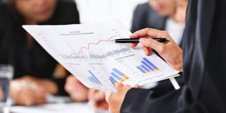 Bien treguesit e besimit te ekonomia gjatë gushtit, “mbahen” ndërtimi dhe tregtia