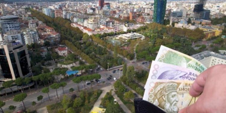 Sa vlen ekonomia shqiptare në një ditë? Në çdo 24 orë të një viti prodhohen rreth 69 mln euro. Jemi të tretët në rajon