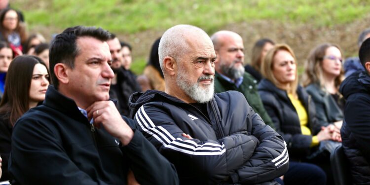 Rama i heq Veliajt Tiranën dhe ia jep Ballukut, goditja finale për kryebashkiakun e shkarkuar