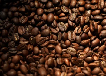 Tarifat e Trump ndikojnë në çmimin e kafesë, SHBA tërësisht e varur nga importet