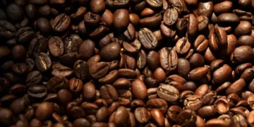 Tarifat e Trump ndikojnë në çmimin e kafesë, SHBA tërësisht e varur nga importet