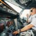 A flenë gjumë pilotët gjatë fluturimeve? E vërteta që nuk thuhet zakonisht