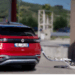 Shqiptarët po përdorin më shumë makina elektrike, por mungon infrastruktura