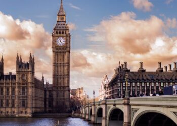 Lajm i keq për shqiptarët? Qeveria britanike propozim të ri për të luftuar emigracionin e paligjshëm