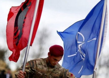 SONDAZHI/ Shqiptarët të shqetësuar për mundësinë e ndonjë lufte, por mbështesin masivisht NATO-n