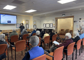 Në epokën e teknkologjisë, në SHBA Inteligjencën Artificiale po e mësojnë edhe të moshuarit