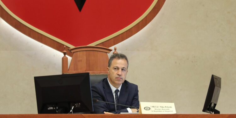 26 organizata i bëjnë apel Kuvendit: Mos kufizoni lirinë e gazetarëve