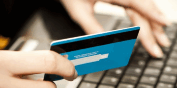 Shqiptarët të fundit në Europë për blerjet online, lënë pas vetëm Malin e Zi