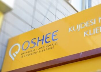 OSHEE: Mbi 8 300 marrëveshje për shlyerjen e borxheve, kush përfiton nga lehtësirat për familjarët dhe bizneset
