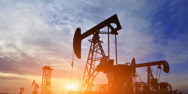 Prodhimi industrial, bie nafta dhe metalet, rritje në ushqime dhe pije