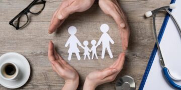 Shqiptarët në duart e Zotit, rritje e dobët e sigurimeve shëndetësore