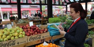 Zgjerohet ndjeshëm tregtia me pakicë, shqiptarët po shpenzojnë edhe më shumë për karburant