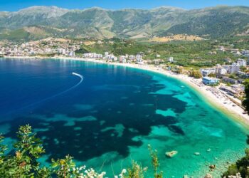 Washington Post: Shqipëria, magnet turistik me plazhe dhe kamping