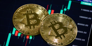 Investitorët sytë te Bitcoin, kriptomonedha i afrohet rekordit të ri