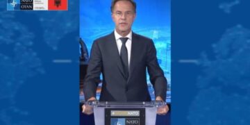 Rutte videomesazh në konferencën në Tiranë: NATO e fuqishme në hapësirën kibernetike, përballojmë çdo sulm
