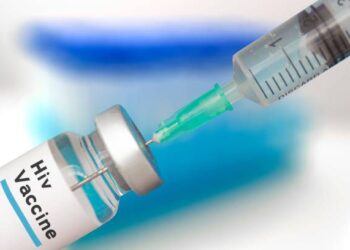 Anglia miraton përdorimin e vaksinës kundër HIV