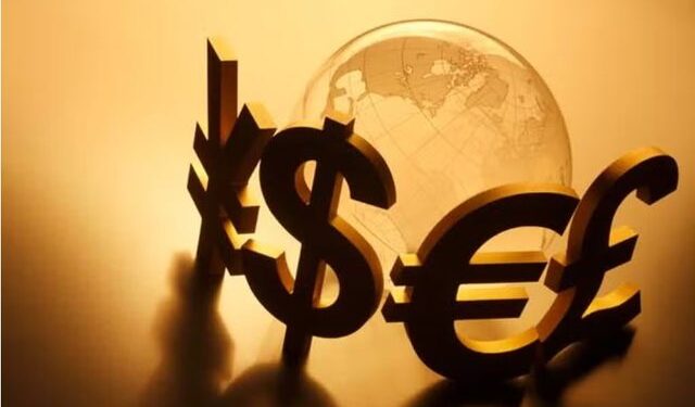 Këmbimi valutor, forcohen Dollari, Franga dhe Paundi