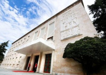 Rama bën ndryshime në qeveri, ministritë që preken