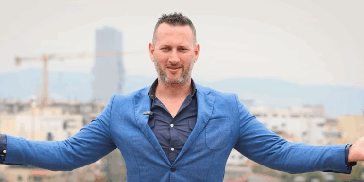 VIDEO/ “Betoni dhe korrupsioni ose njerëzit e ndershëm”, Flor Binaj thirrje qytetarëve të Tiranës