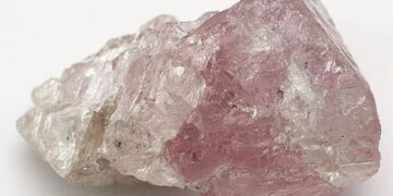 Zbulohet diamante i rrallë ngjyrë rozë, vlen miliona dollarë