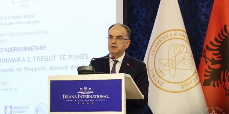 Presidenti Begaj kërkon koordinim Shqipëri-Kosovë përballë krizës demografike: Nëse gabojmë sot, nuk do të kemi një mundësi të dytë nesër