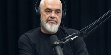 Rinasi do jetë aeroporti i parë në Europë pa kontroll pasaporte