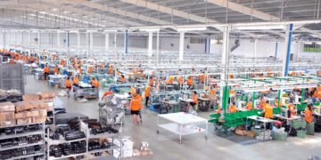 Tekstilet e këpucët në krizë, punësimi në fason pëson tkurrje