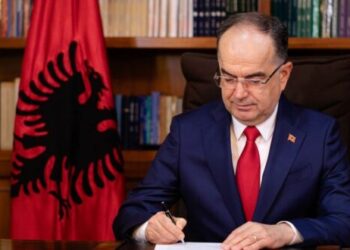 DATA/ Presidenti Begaj dekreton zgjedhjet në Tiranë e 5 bashki të tjera, i jep fund spekulimeve mbi ankimimin e Veliajt në Kushtetuese