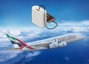 Emirates vendos rregulla strikte për përdorimin e karikuesve portativë në avion