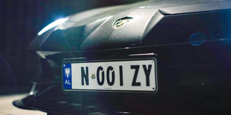 Nga sot, targat e personalizuara mund të transferohen në çdo automjet pa kufizime