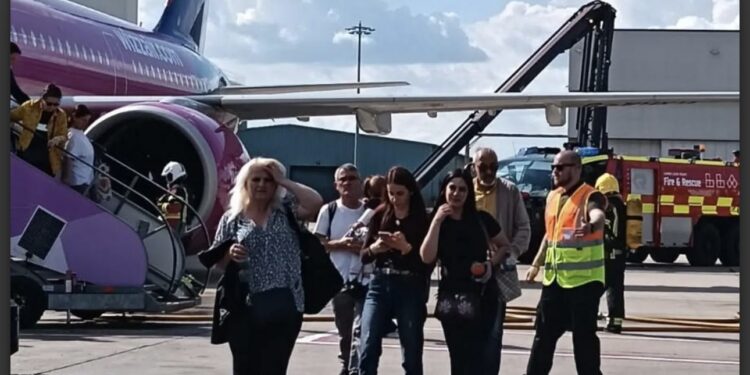 Wizz Air e përsërit skandalin: 8 pasagjerë mbeten SËRISH në Dortmund për shkak të overbooking