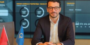 SPAK bastis zyrën dhe banesën e kreut të OSHEE Enea Karakaçi, kontrolle dhe sekuestrim celulari